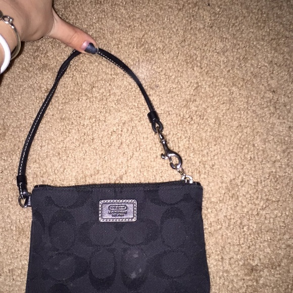 Coach wristlet - Picture 5 of 6